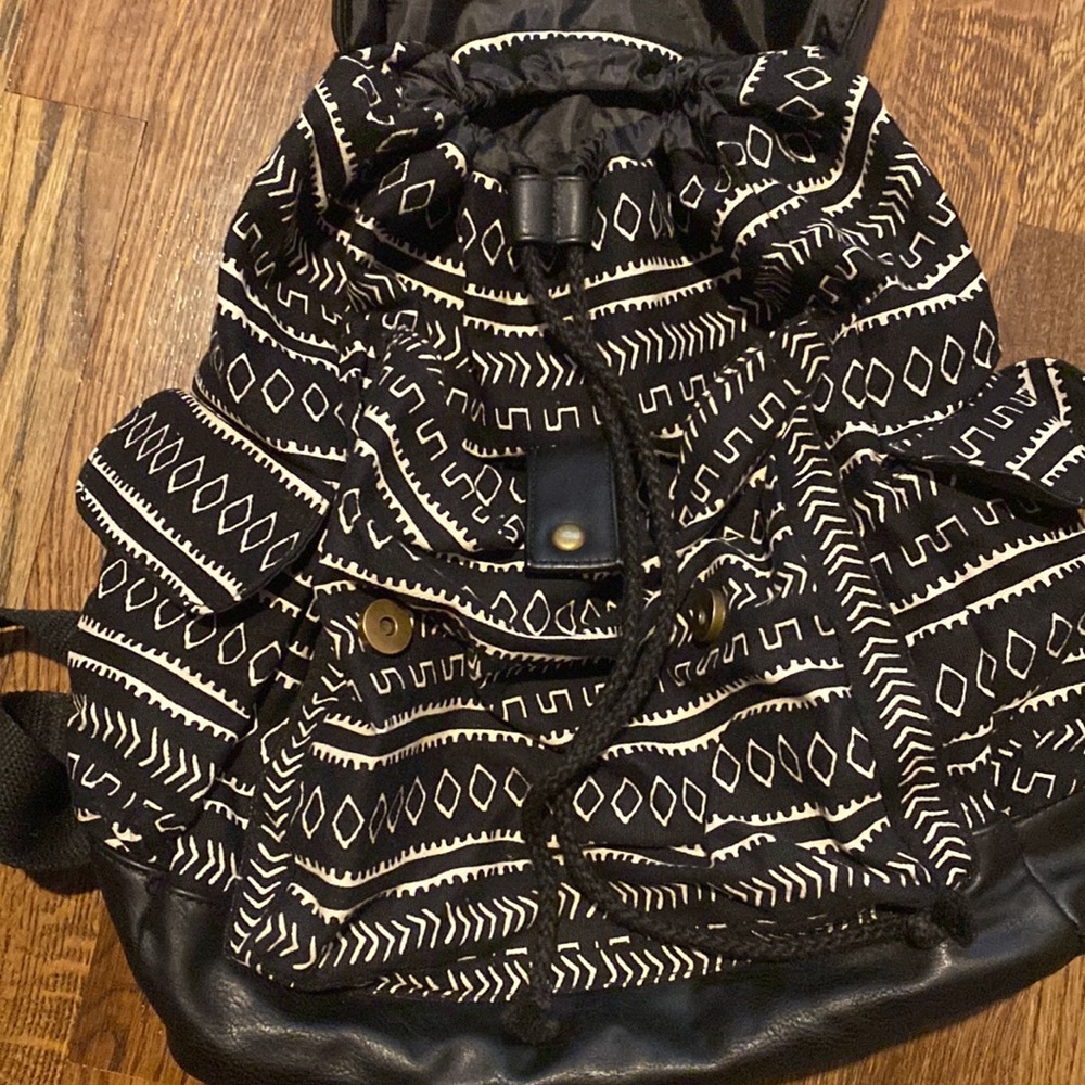 Mossimo Backpack - image 4